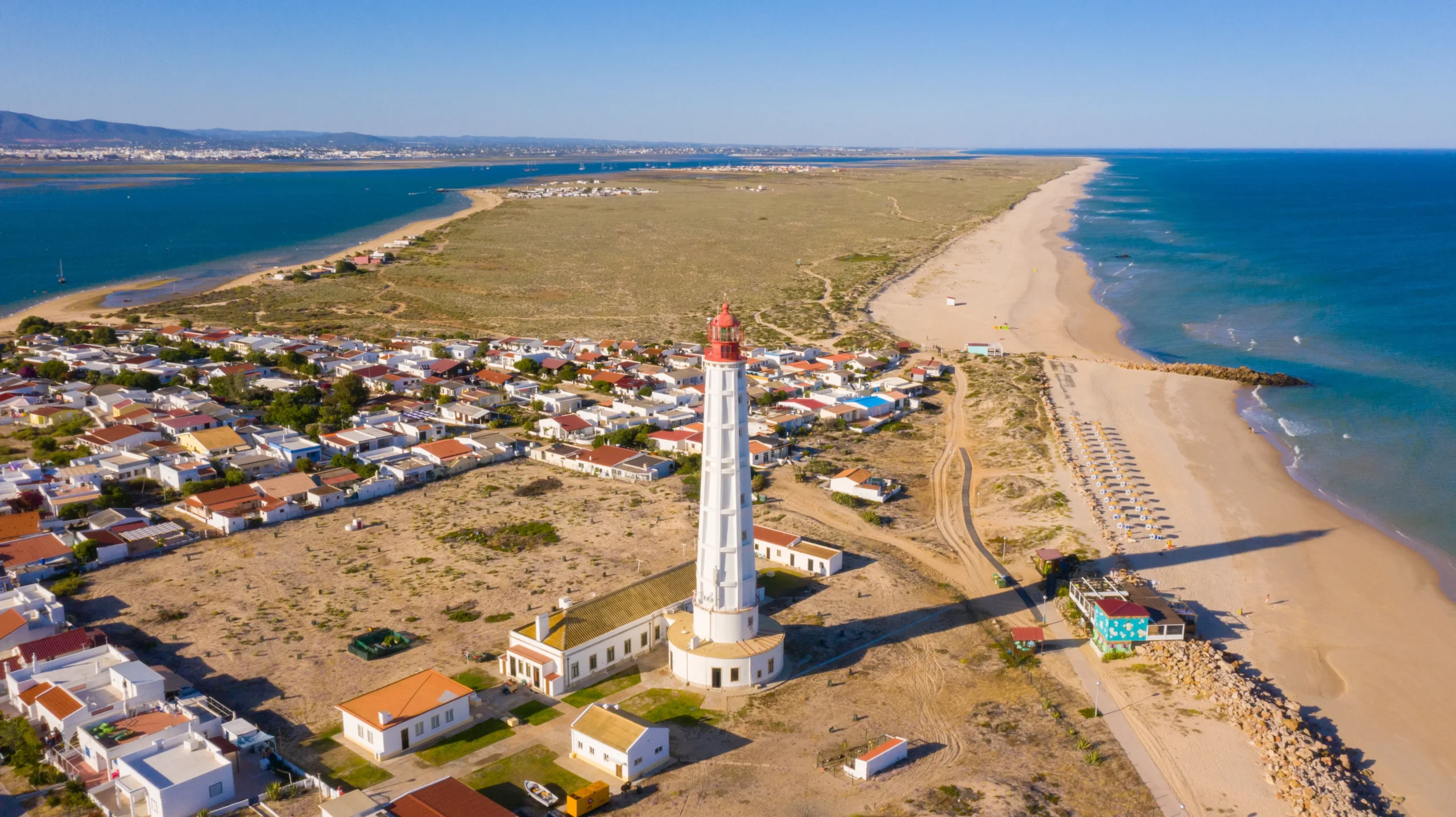 Imagen aera faro Ilha da Culatra